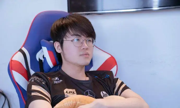 姆巴佩巅峰对决，Doinb与90激战利物浦分钟，战术调整胜负难料！